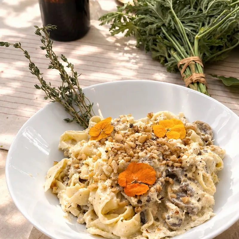 Kremalı Tavuklu Fettuccine — Makarnalar · Prinkipo House Cafe, Büyükada